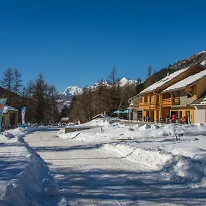 De La Graviere Hotel